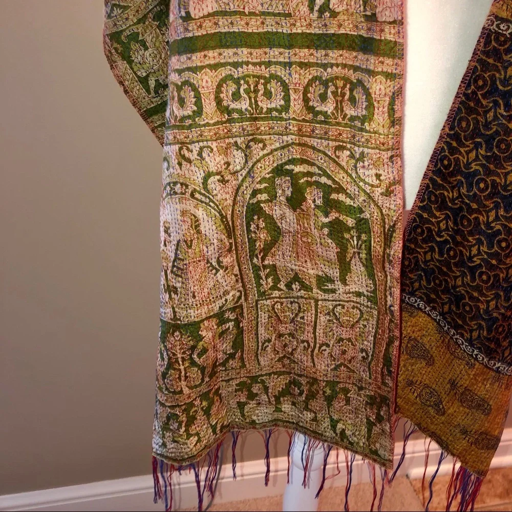 Beautiful Lightweight Tapestry Scarf with Fringe